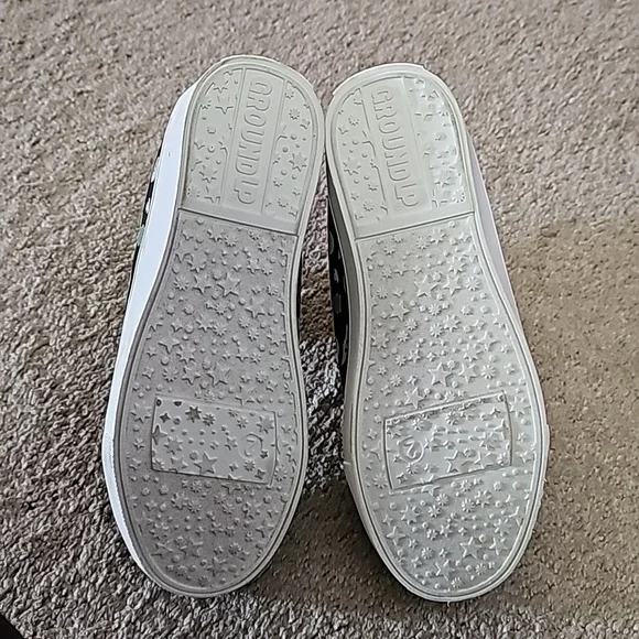 Star Wars Baby Yoda Sneakers - Picture 5 of 6